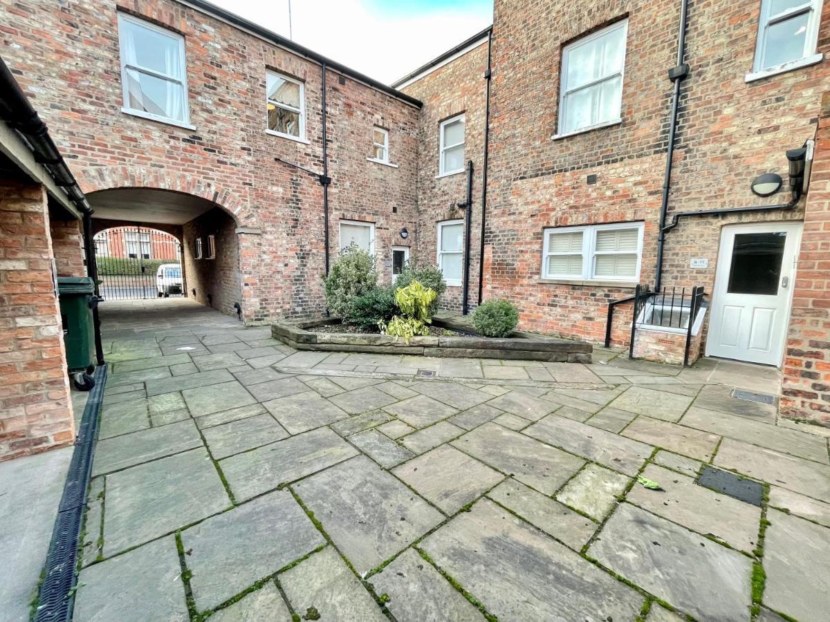 Clifford'S Reach At Bluebridge Court With Free Parking Leilighet York Eksteriør bilde
